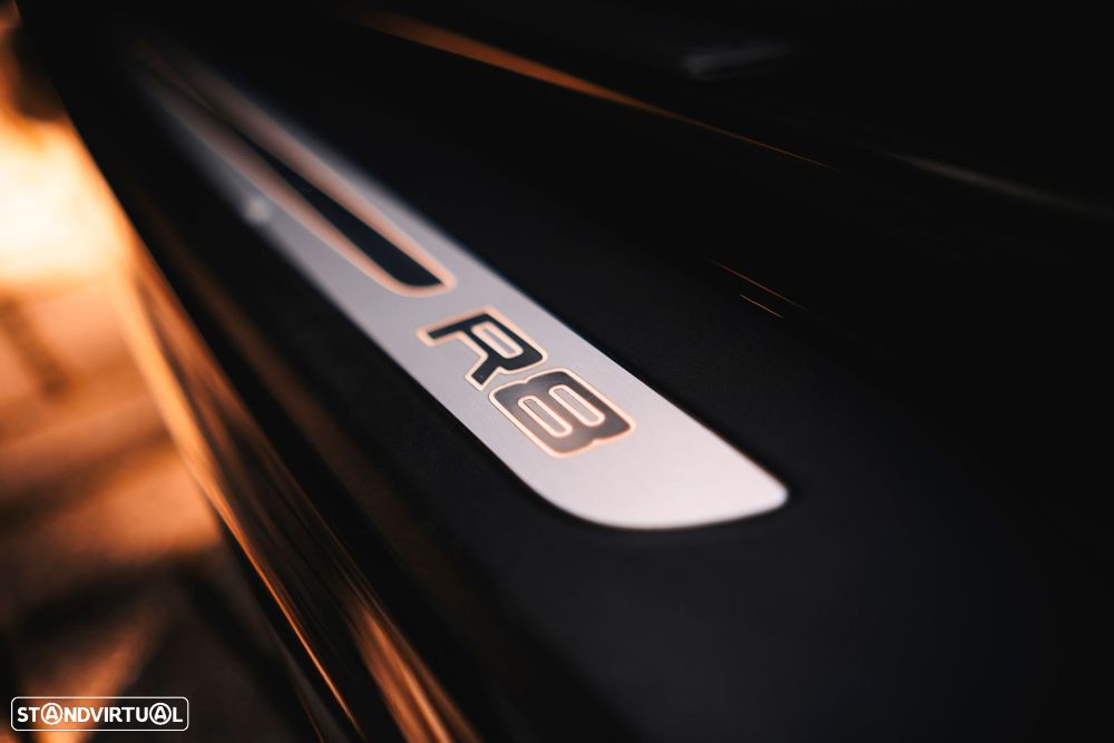 Audi R8 Spyder 5.2 FSi V10 quattro R tronic - 16