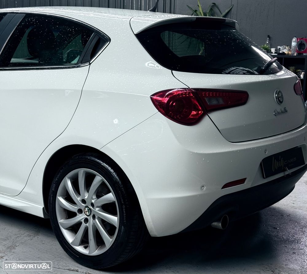 Alfa Romeo Giulietta - 10