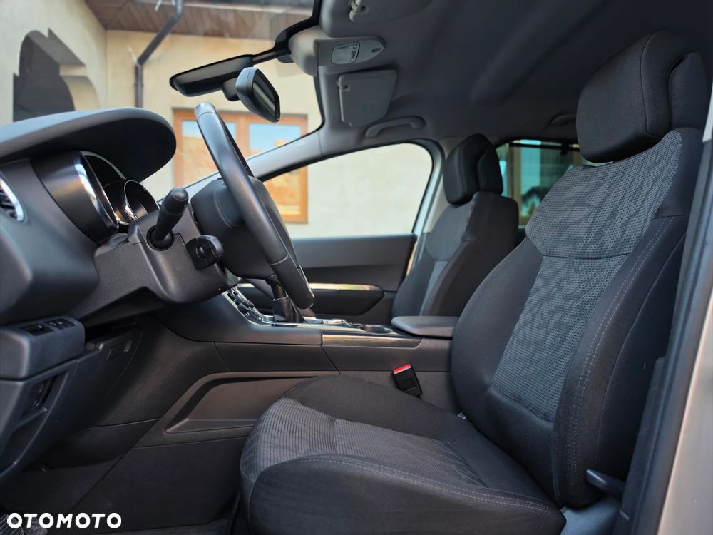 Peugeot 3008 - 16