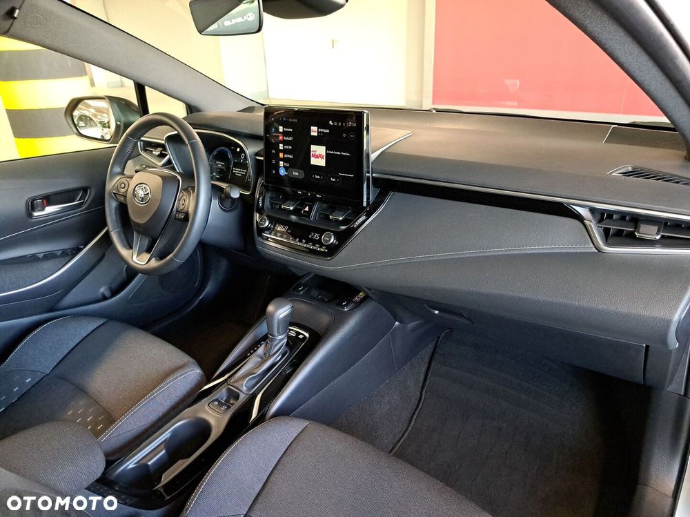 Toyota Corolla 1.8 Hybrid Comfort - 17