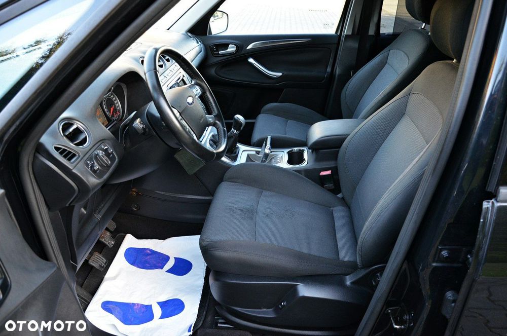 Ford S-Max - 30