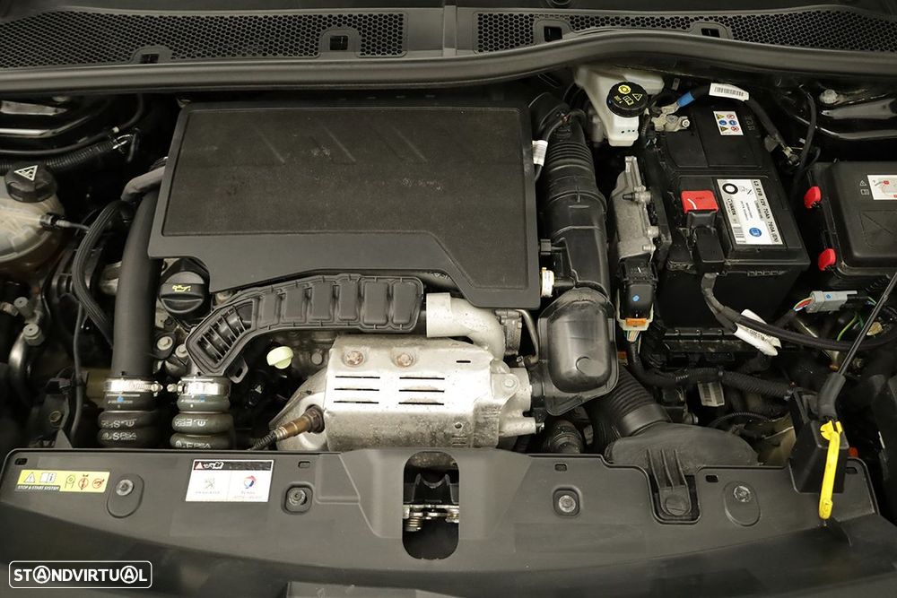 Peugeot 2008 1.2 PureTech GT EAT8 - 24