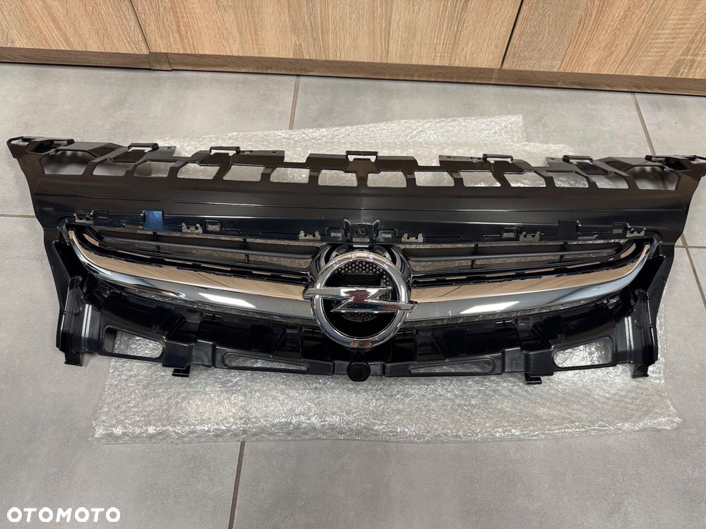 Opel Astra J atrapa przód lift - 2