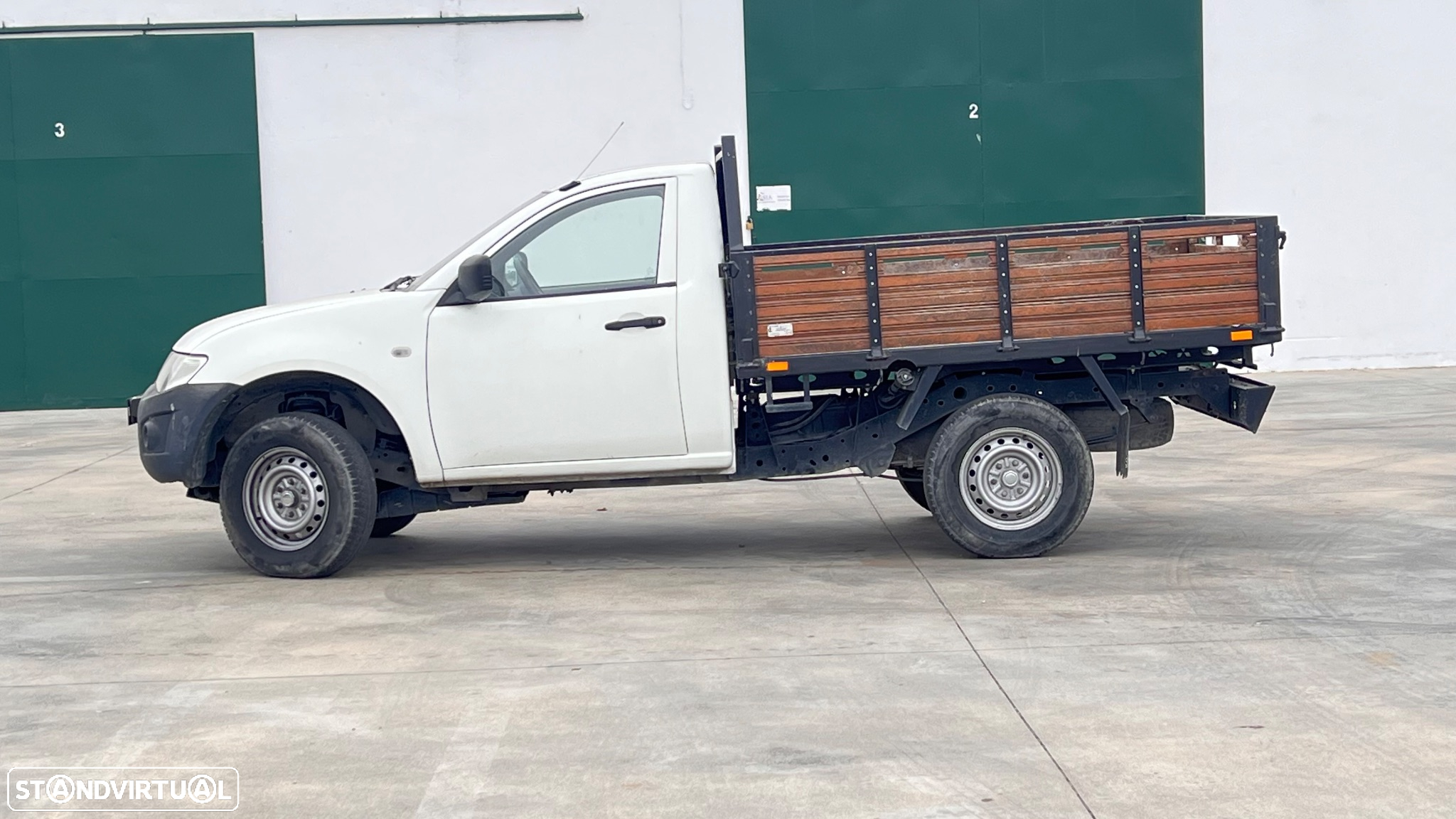 Mitsubishi L200 4x4 136 cv - 4
