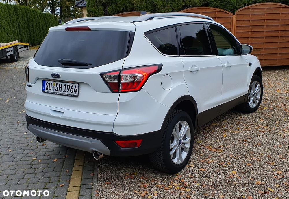 Ford Kuga 2.0 TDCi 2x4 Titanium - 13