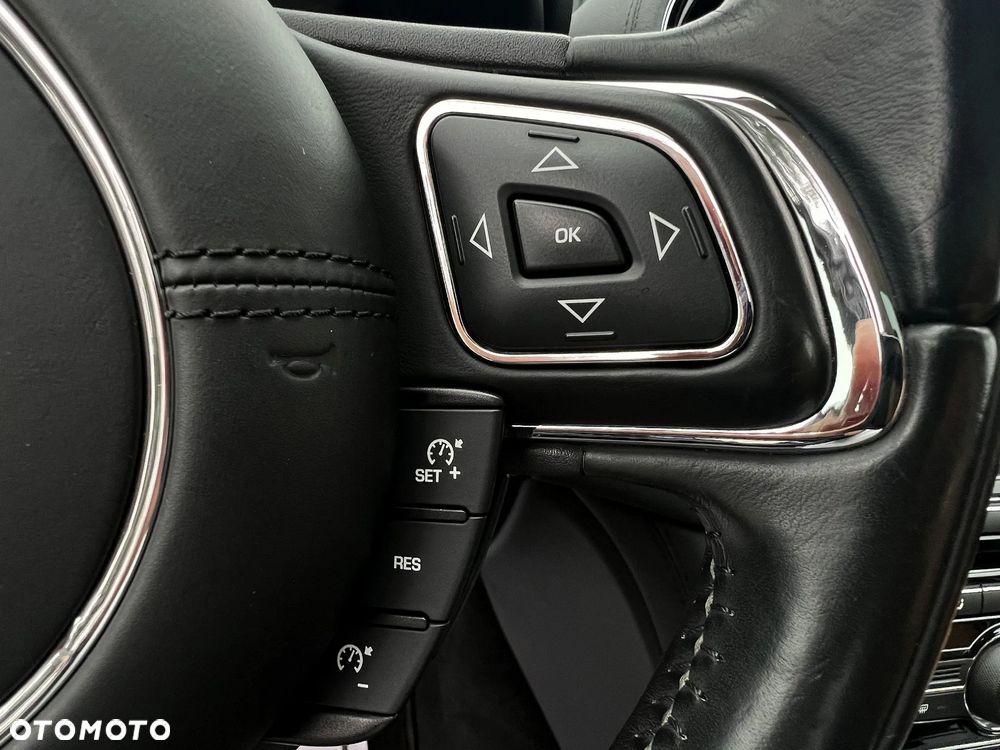 Jaguar XJ 3.0 D V6 Premium Luxury - 26