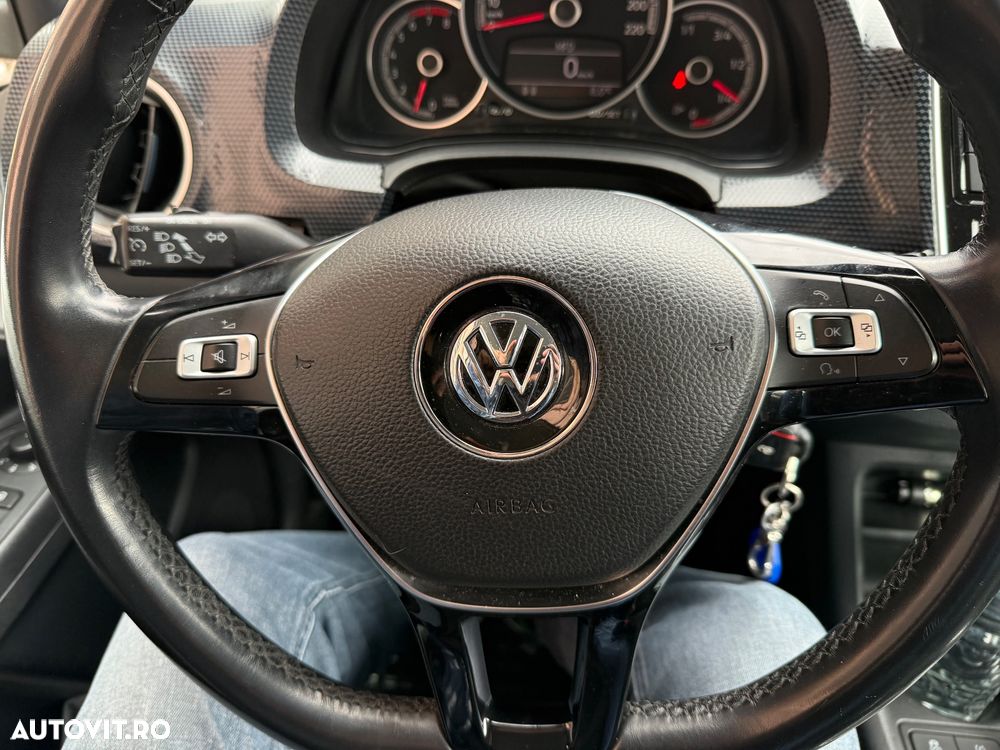 Volkswagen up! - 9