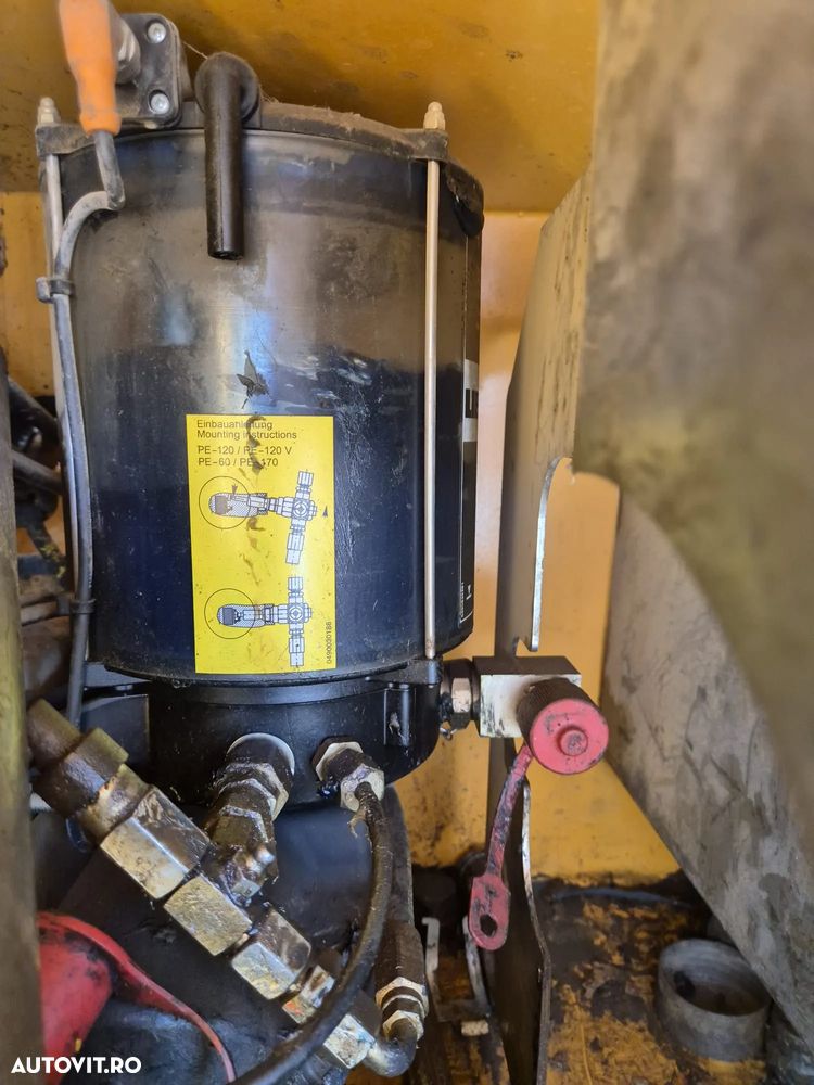 Liebherr R922 NLC - 10