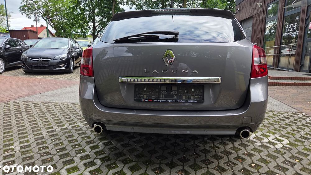 Renault Laguna dCi 150 FAP Start-Stop Paris - 17
