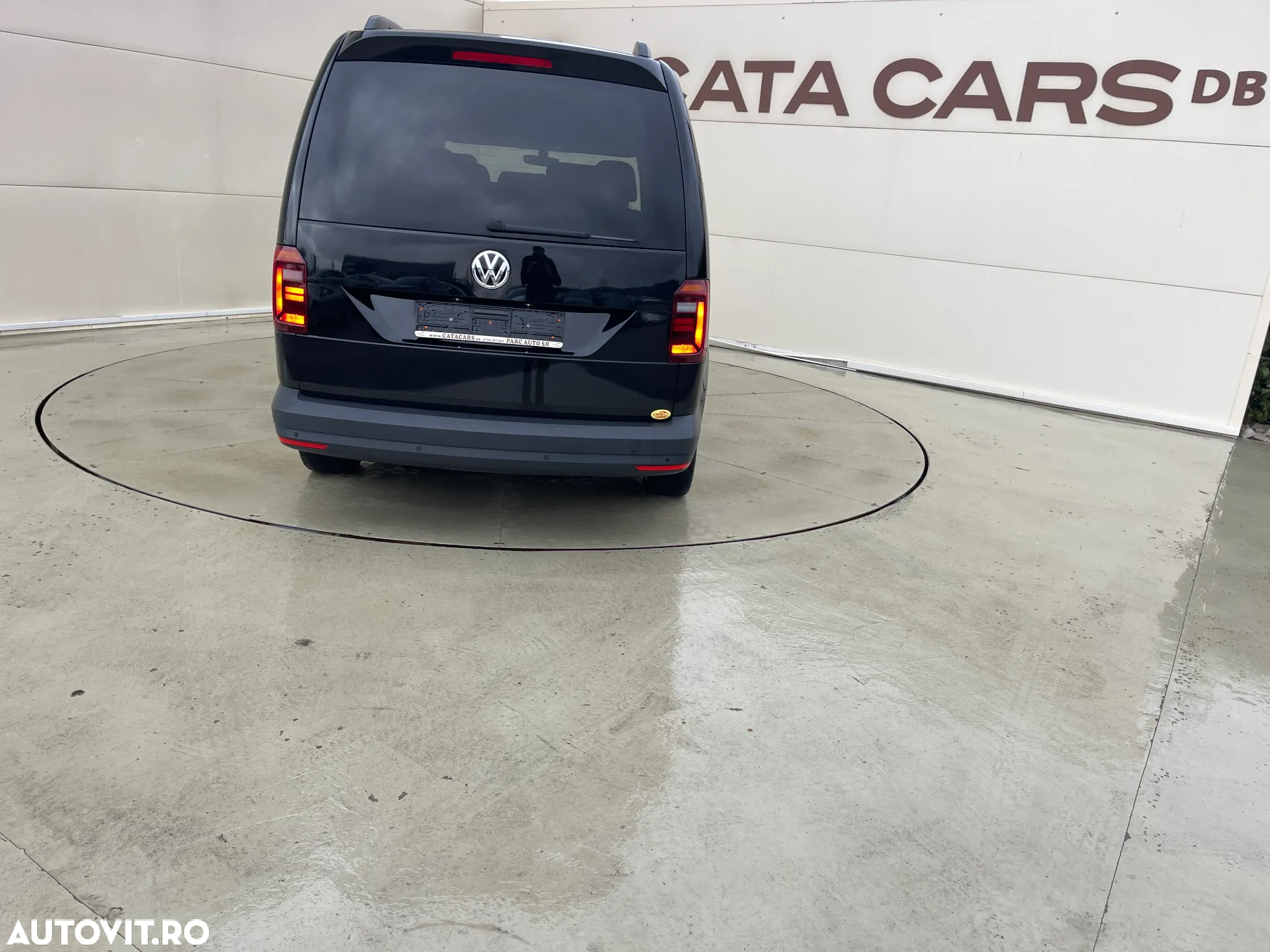 Volkswagen Caddy - 14