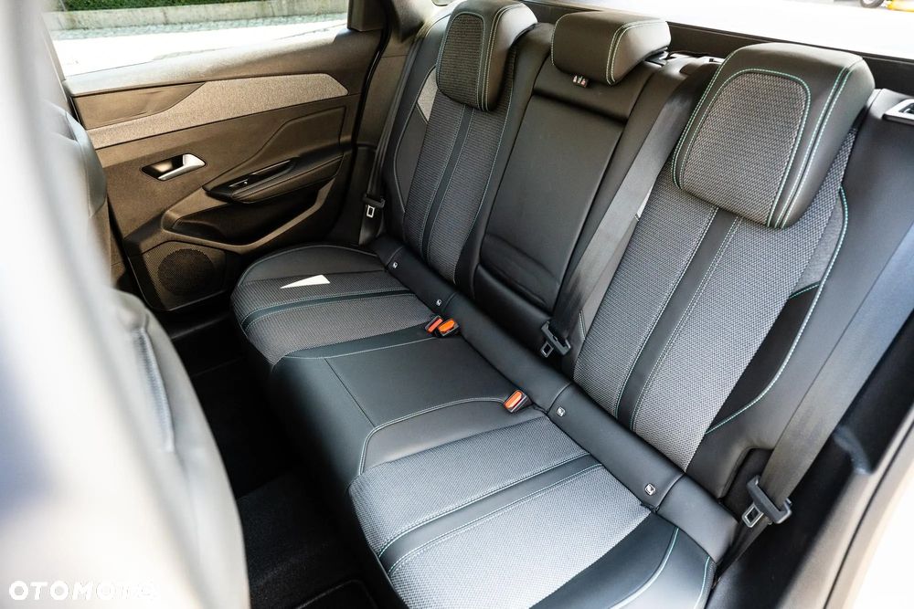 Peugeot 308 1.2 PureTech Allure S&S EAT8 - 39