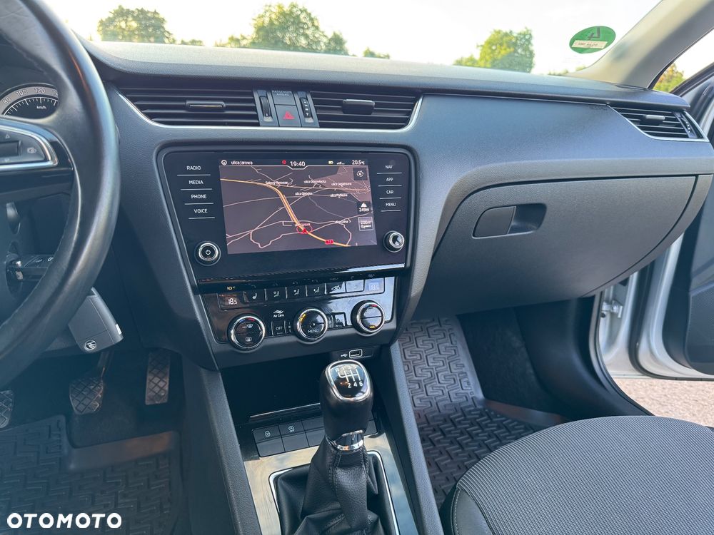 Skoda Octavia 2.0 TDI Premium Edition - 38