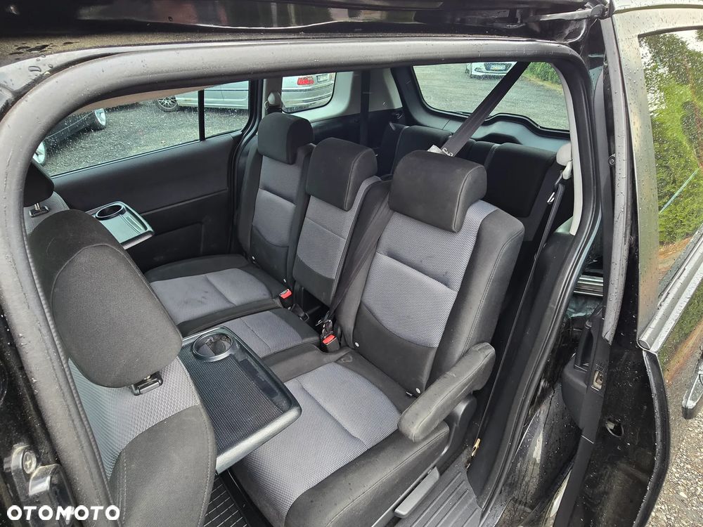Mazda 5 - 6
