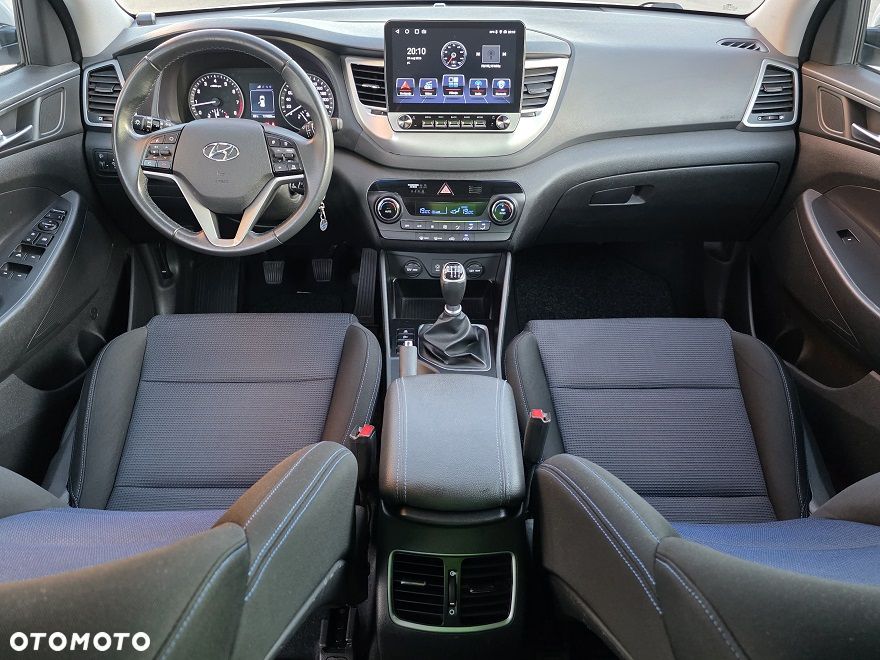 Hyundai Tucson 1.6 GDI BlueDrive Style 2WD - 23