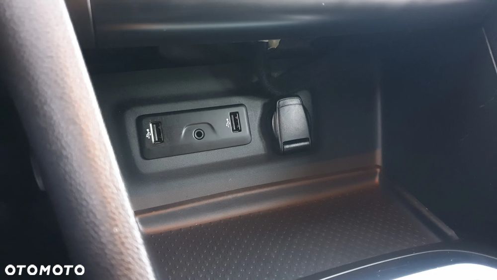 Renault Megane BLUE dCi 115 BOSE EDITION - 34