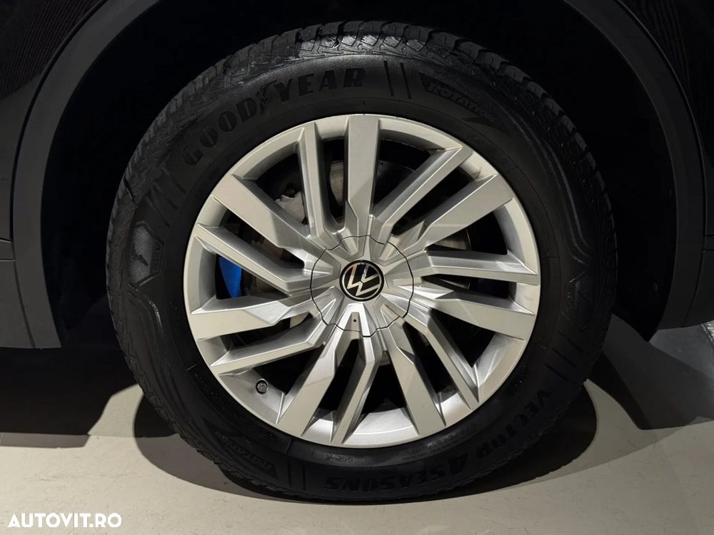 Volkswagen Touareg - 13
