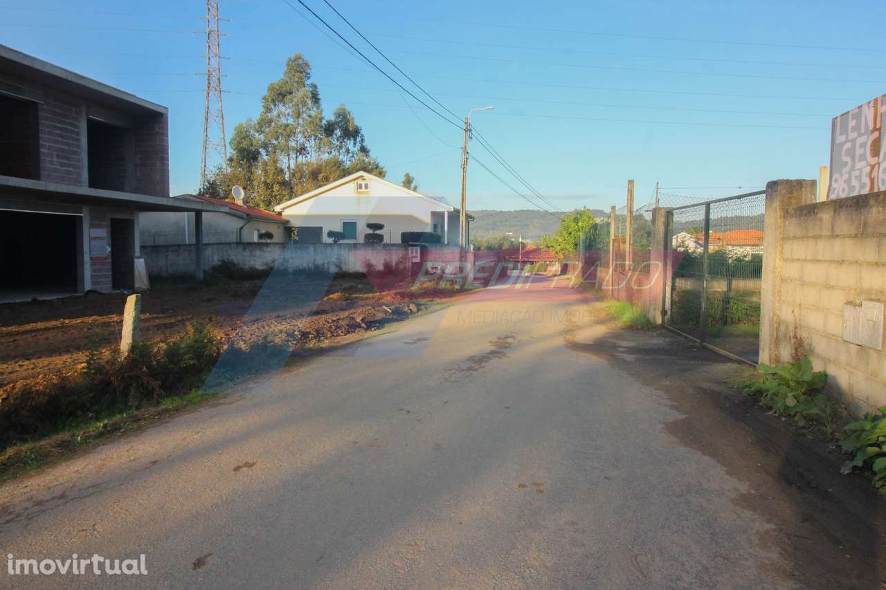 Moradia T3 em Estrutura na Lage, Vila Verde! - Grande imagem: 2/5