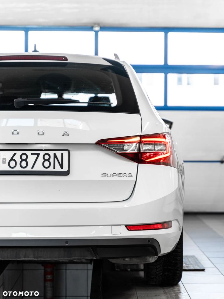 Skoda Superb 1.5 TSI ACT Ambition DSG - 8