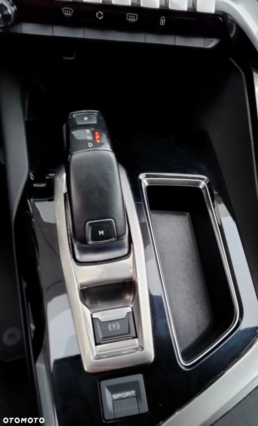 Peugeot 5008 - 25