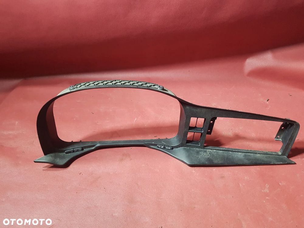 OBUDOWA RAMKA ZEGARÓW LICZNIKA MAN TGX EURO 6 81617016357 - 3