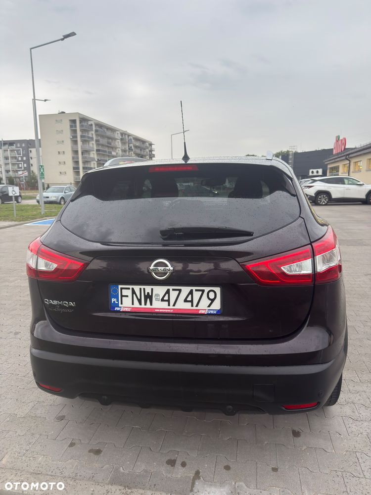 Nissan Qashqai 1.2 DIG-T N-Connecta EU6 - 8