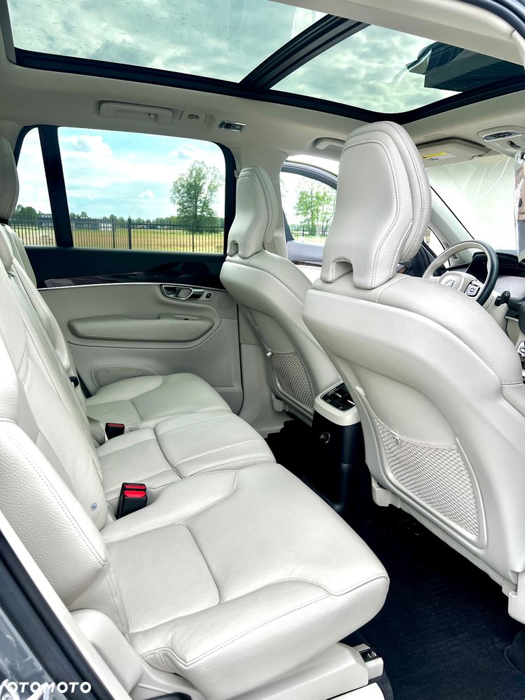 Volvo XC 90 T8 AWD Twin Engine Geartronic Momentum - 10