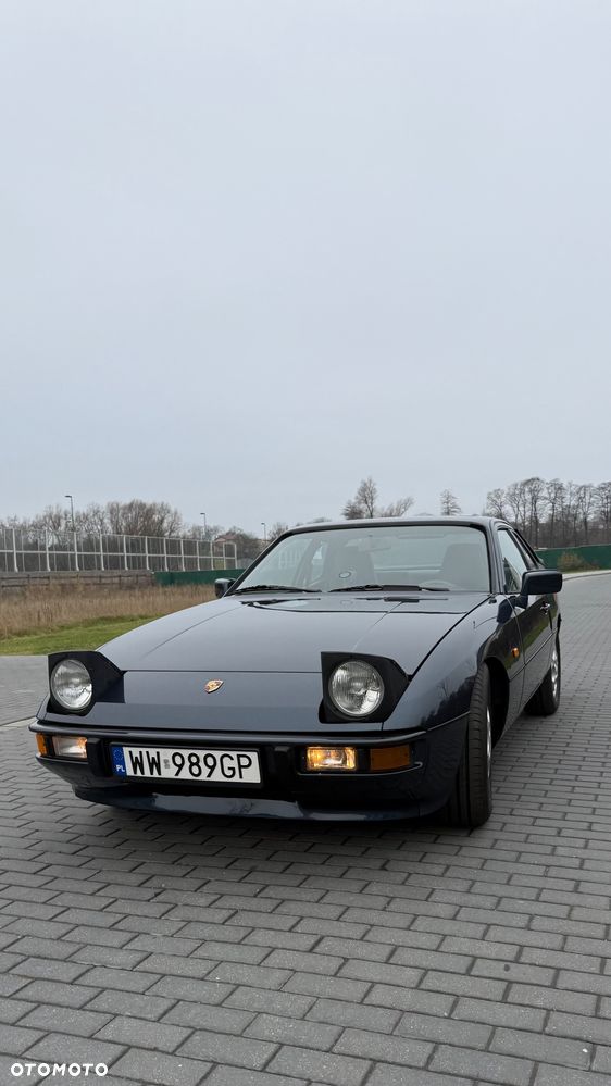 Porsche 924 - 2