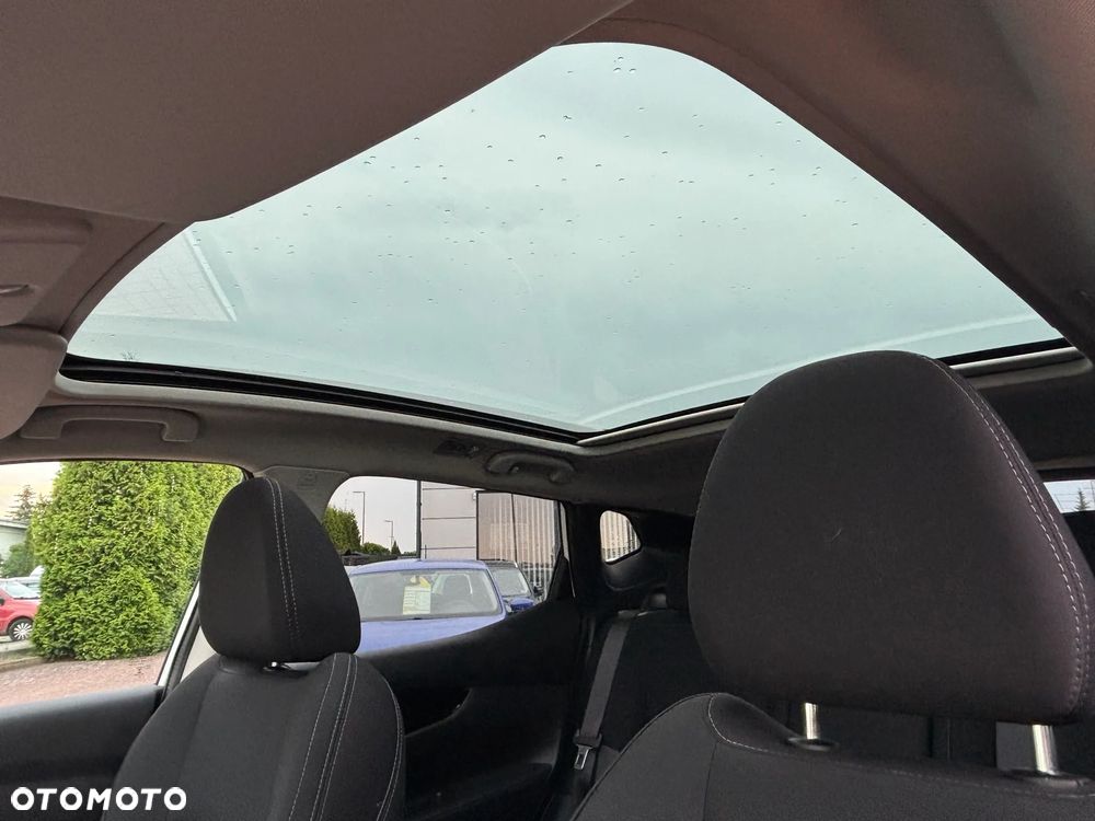 Nissan Qashqai 1.3 DIG-T N-Connecta - 30