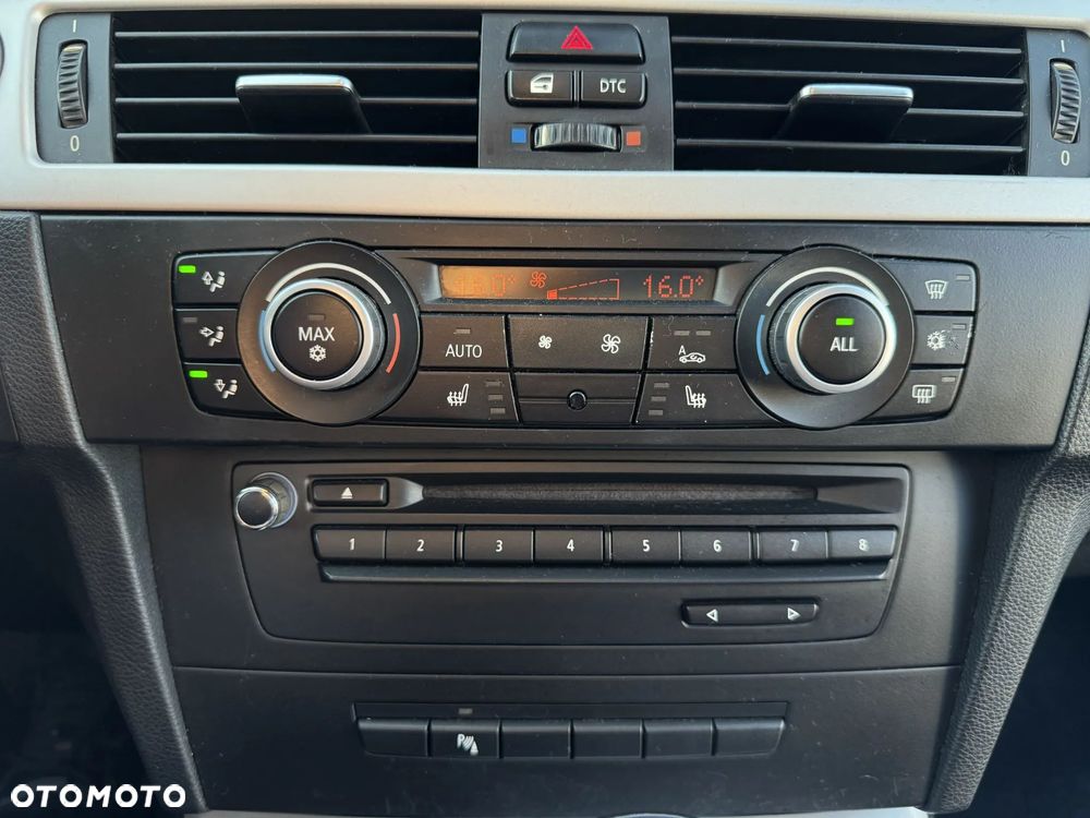 BMW Seria 3 320i - 16