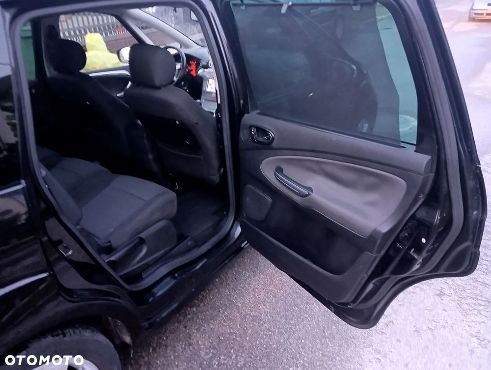 Ford S-Max 2.5 Titanium - 17