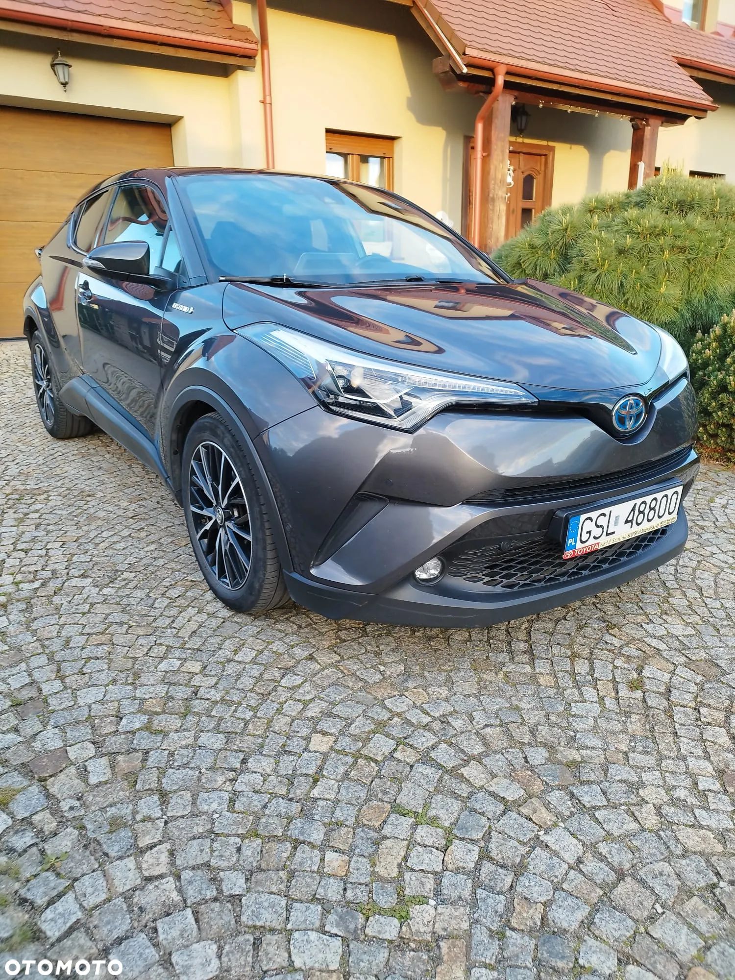 Toyota C-HR 1.8 Hybrid Prestige - 1