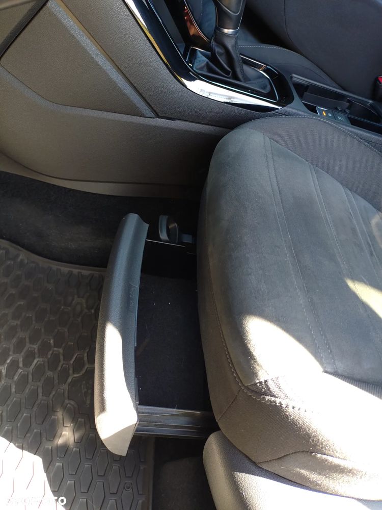 Volkswagen Touran - 11
