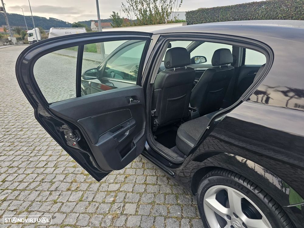 Opel Astra 1.7 CDTi Cosmo M6 - 17