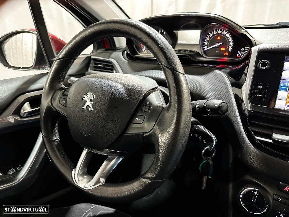 Peugeot 2008 1.2 PureTech Allure - 31