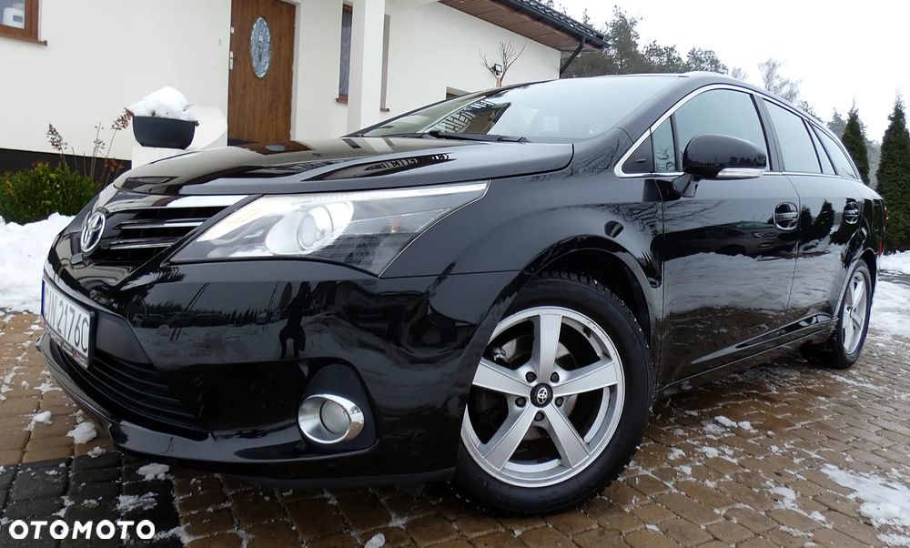 Toyota Avensis 1.8 Premium - 21