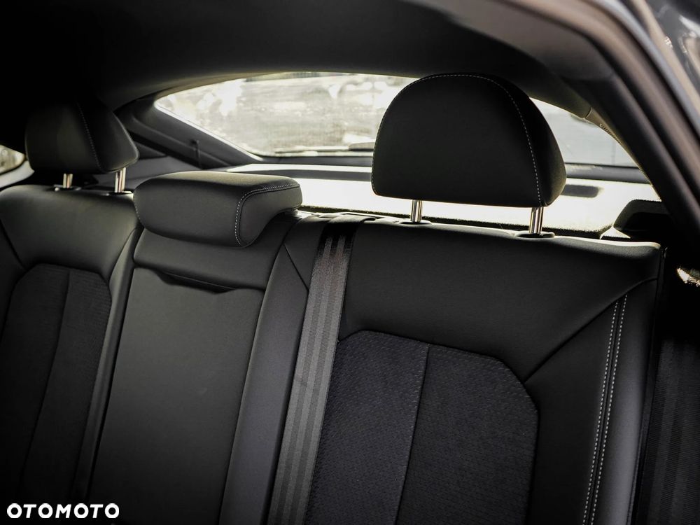 Audi Q3 40 TFSI Quattro S-Line S tronic - 32