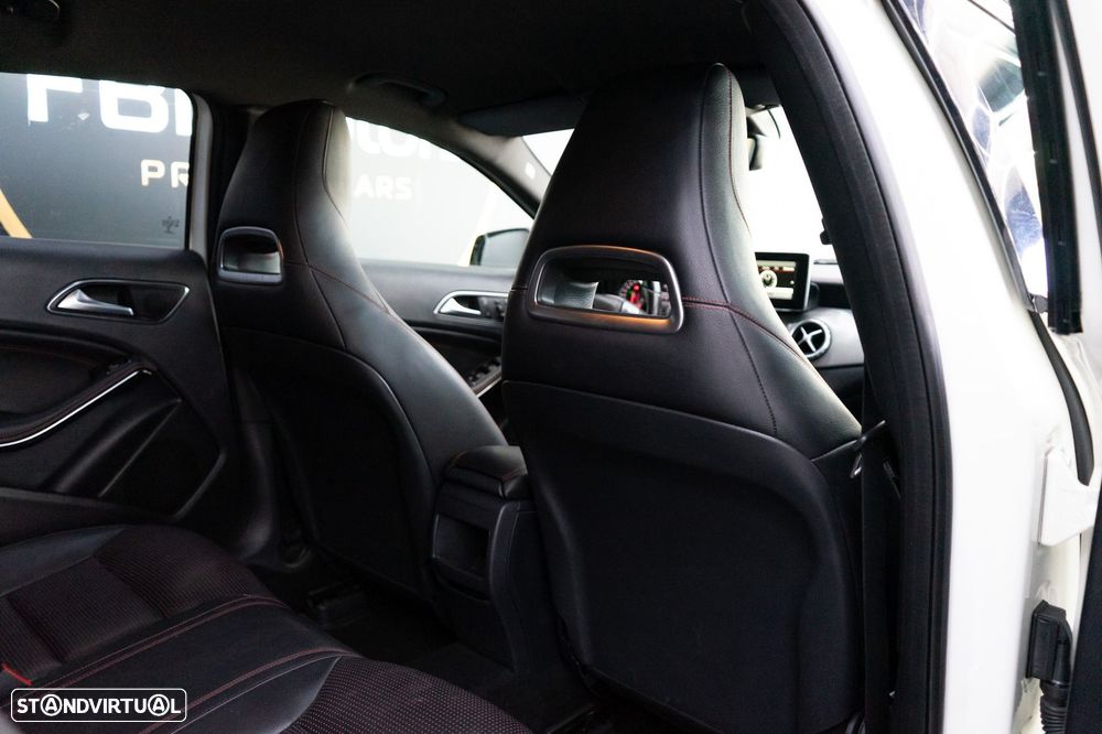 Mercedes-Benz GLA 220 d AMG Line - 39