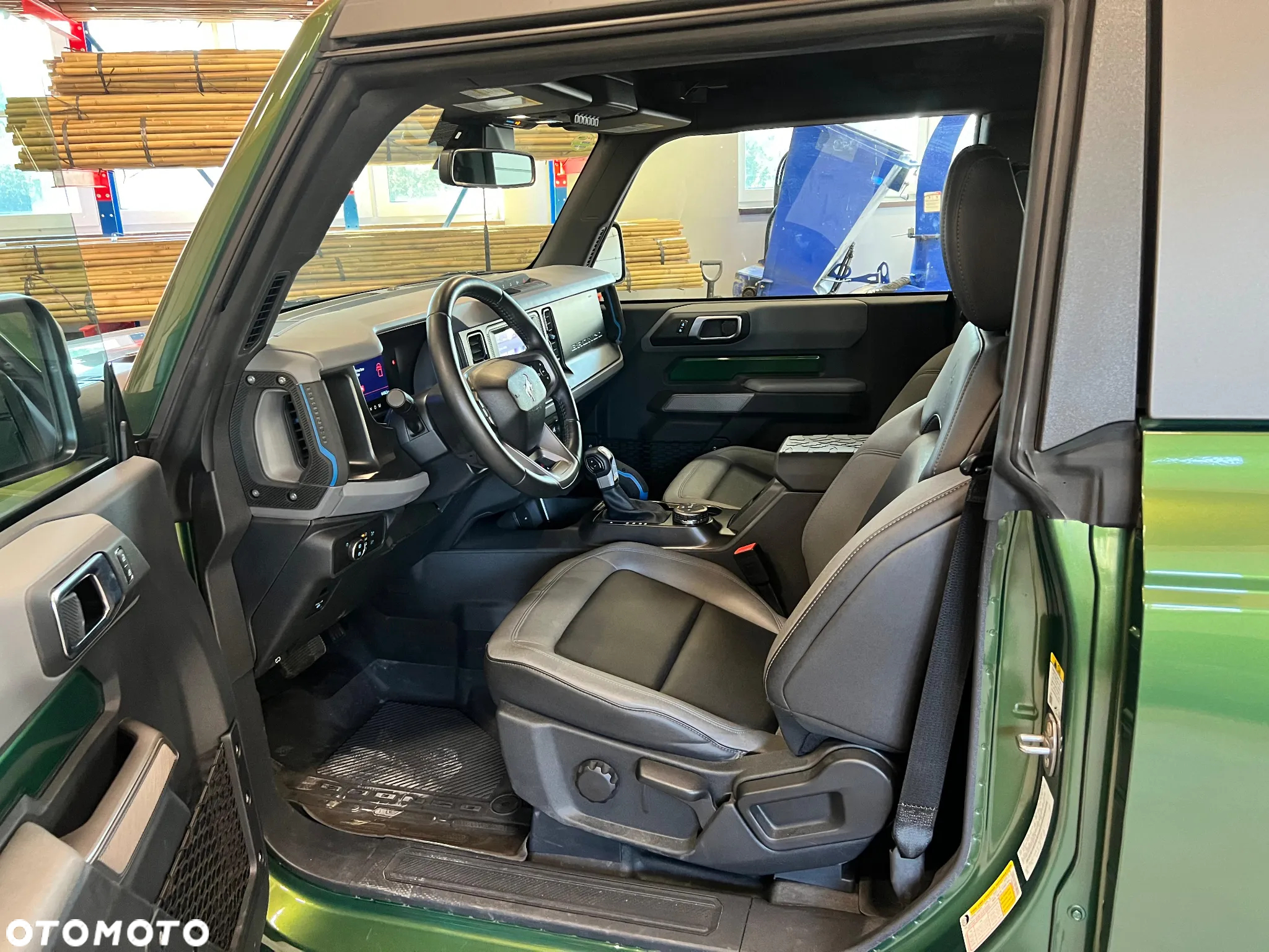 Ford Bronco - 17