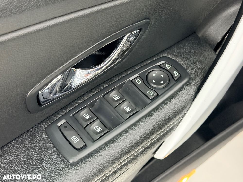 Renault Megane ENERGY dCi 130 Start & Stop Bose Edition - 10