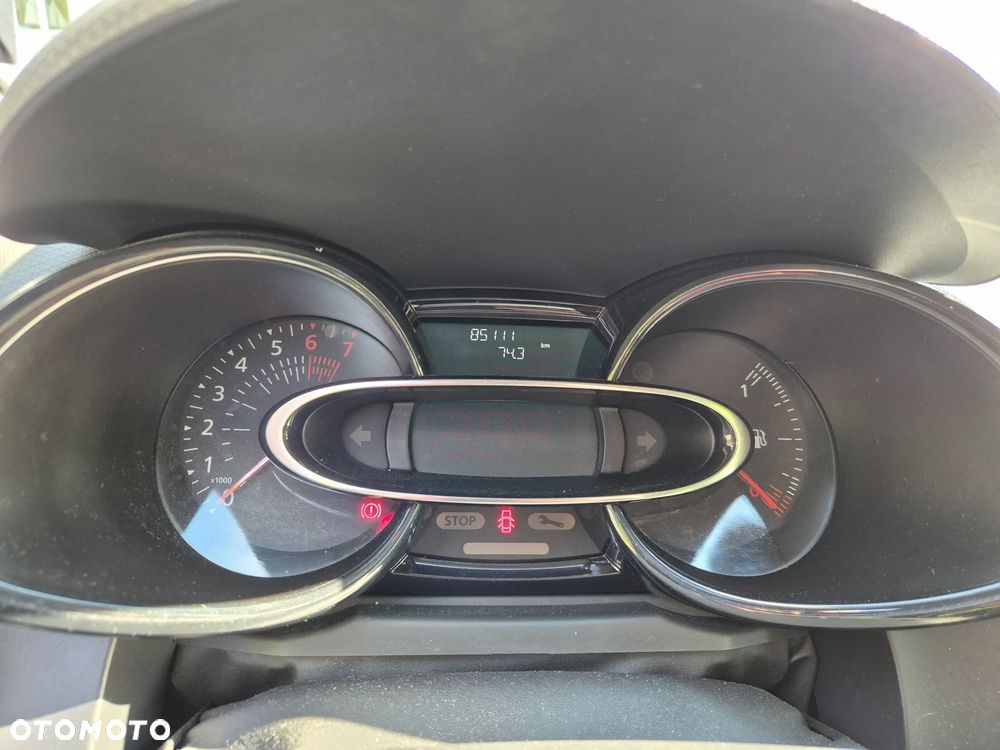 Renault Clio 1.2 16V Life - 15