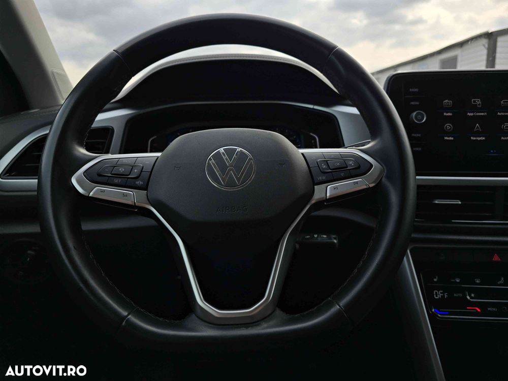 Volkswagen T-Roc - 13