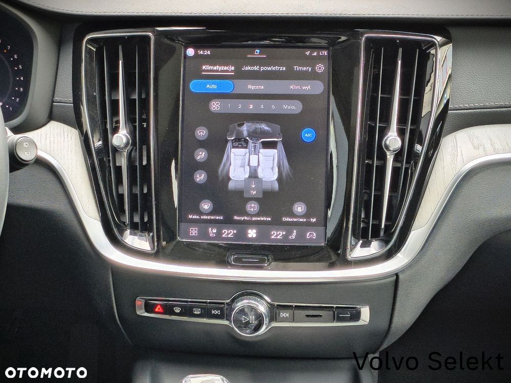 Volvo V60 Cross Country - 19