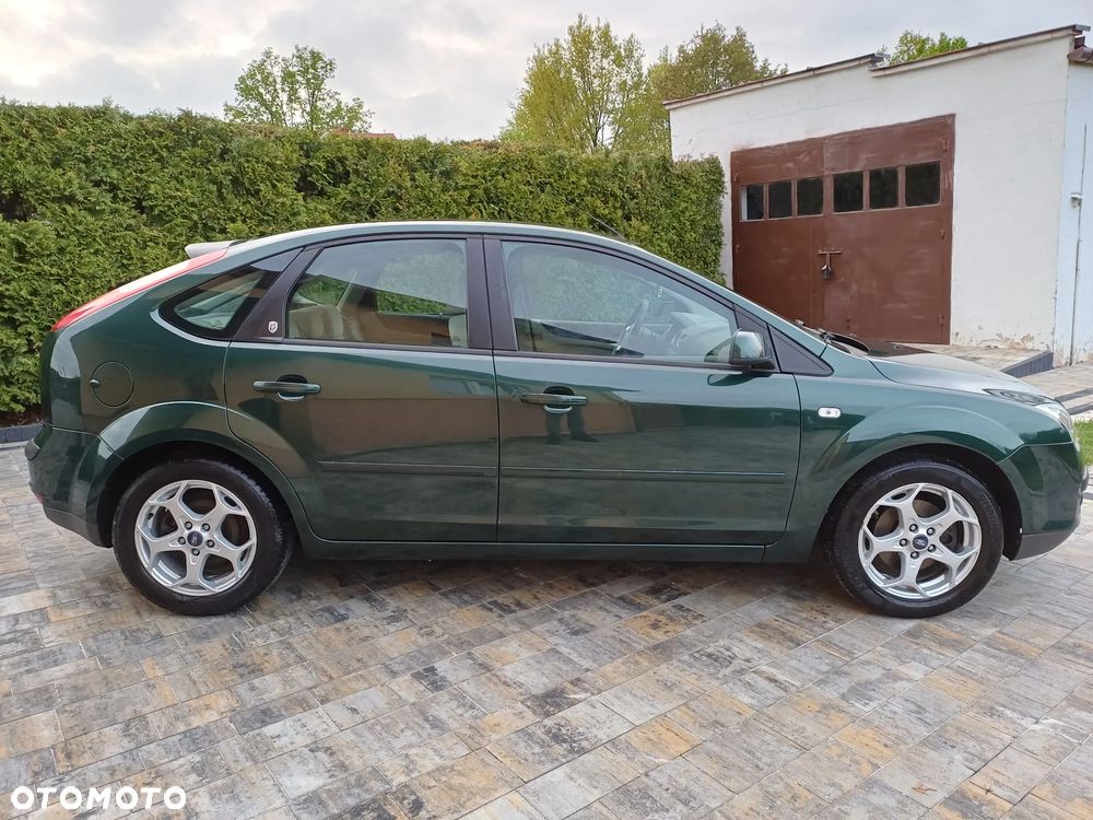 Ford Focus 1.6 Ti-VCT Ghia - 5