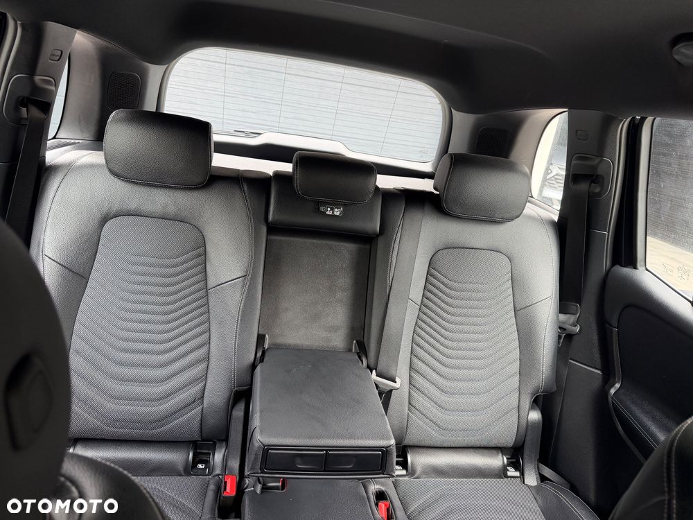 Mercedes-Benz GLB 200 7G-DCT - 33
