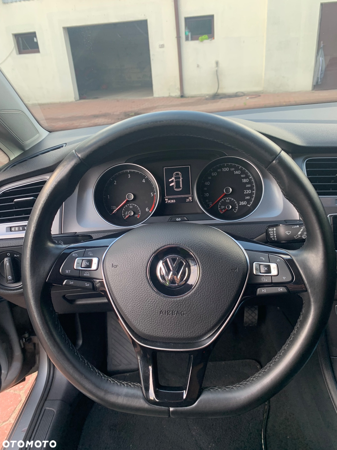 Volkswagen Golf 1.6 BlueTDI Comfortline - 11