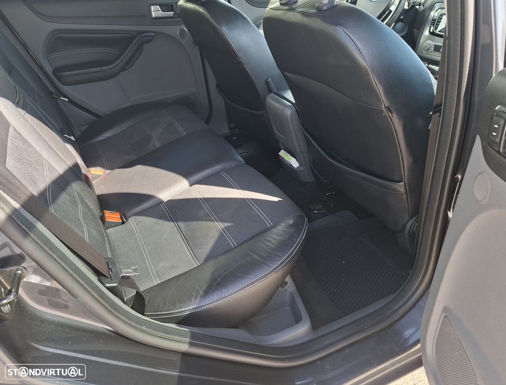 Ford Focus SW 1.6 TDCi Titanium - 11