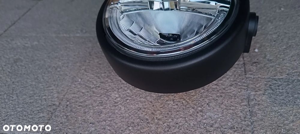 YAMAHA XSR 125 LAMPA PRZÓD REFLEKTOR LED - 8