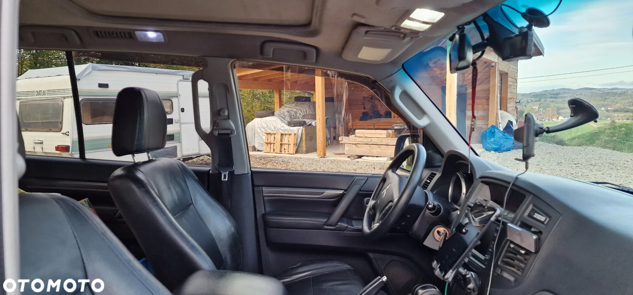 Mitsubishi Pajero 3.2 DID Intense + - 15