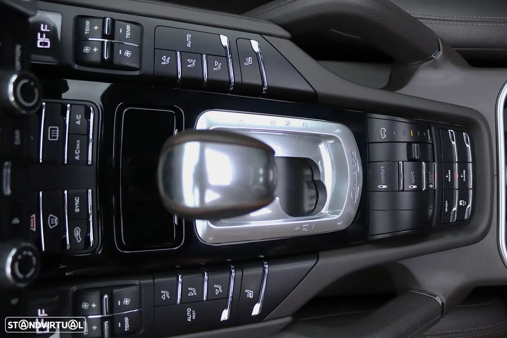 Porsche Cayenne S E-Hybrid - 24
