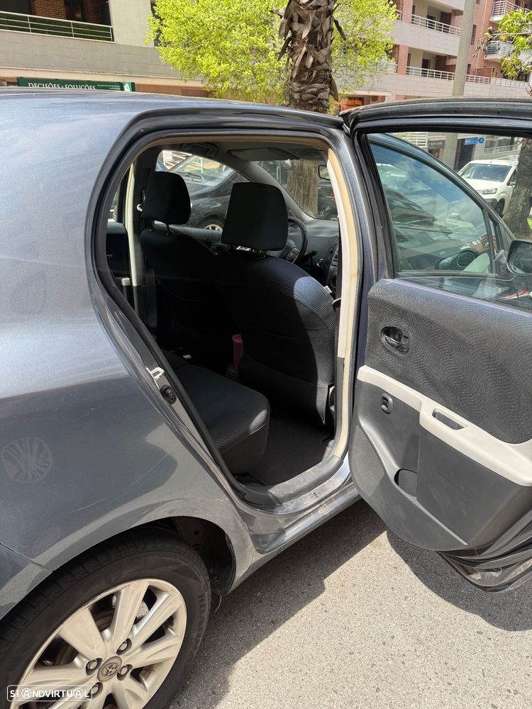 Toyota Yaris 1.0 VVT-i AC Manual+VSC - 7